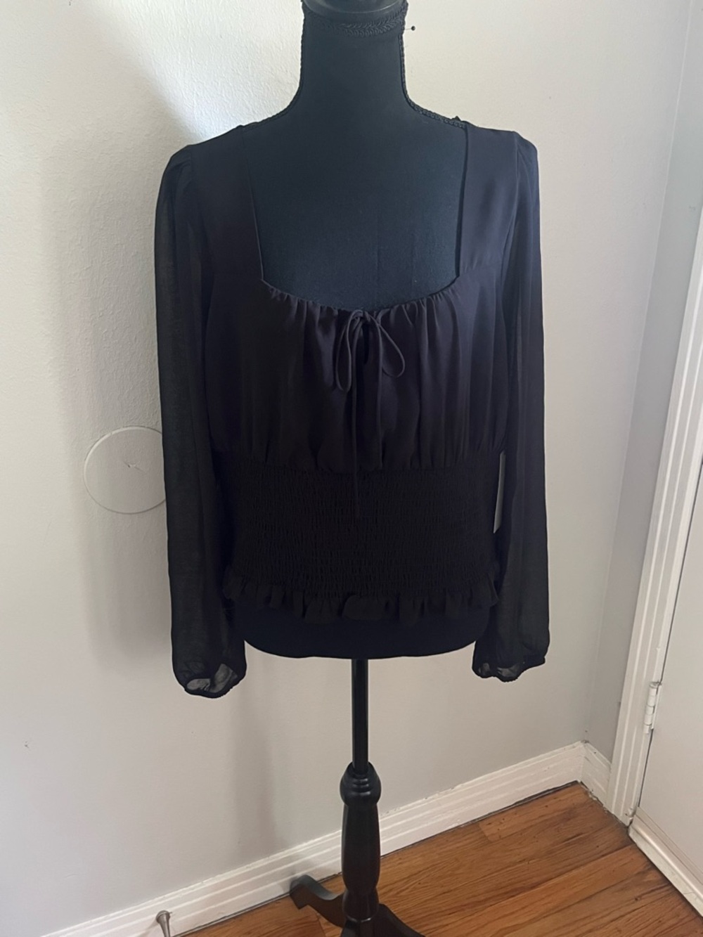 Nine BrittonBlack Long-Sleeve Square Neck Smocked Women’s Top Size XL NWT